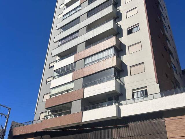 #3 - Apartamento para Venda em Navegantes - SC