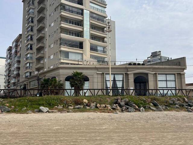 #5 - Apartamento para Venda em Navegantes - SC
