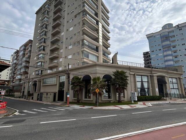 #5 - Apartamento para Venda em Navegantes - SC