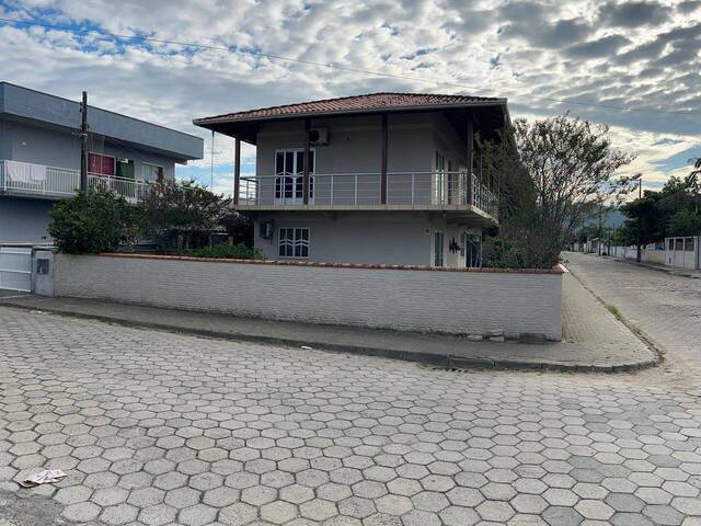 #14 - Casa para Venda em Navegantes - SC