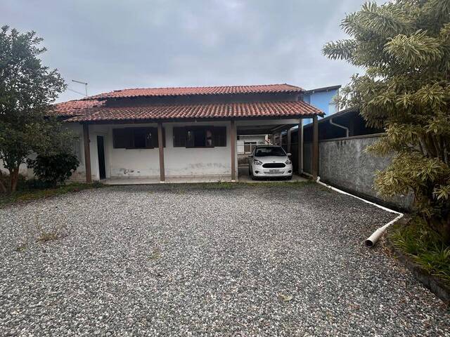 #27 - Casa para Venda em Navegantes - SC