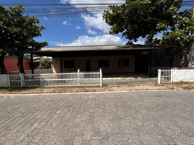 #41 - Casa para Venda em Navegantes - SC - 2